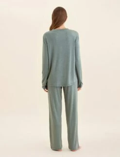 Kate Modal Soft Long Sleeve Tee -Claudia Sale Shop 21521 102 KateModalSoftLongSleeveTee Moss 007