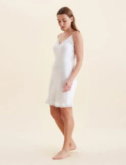 Camille Silk Lace Mini Slip -Claudia Sale Shop 22112 43 CamilleSilkLaceMiniSlip Ivory 0003 4f12628c 24b1 4f28 9ebd 07061a9c07e9